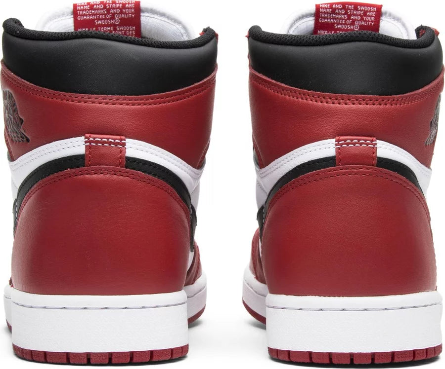 Air Jordan 1 Retro High OG Chicago 2015