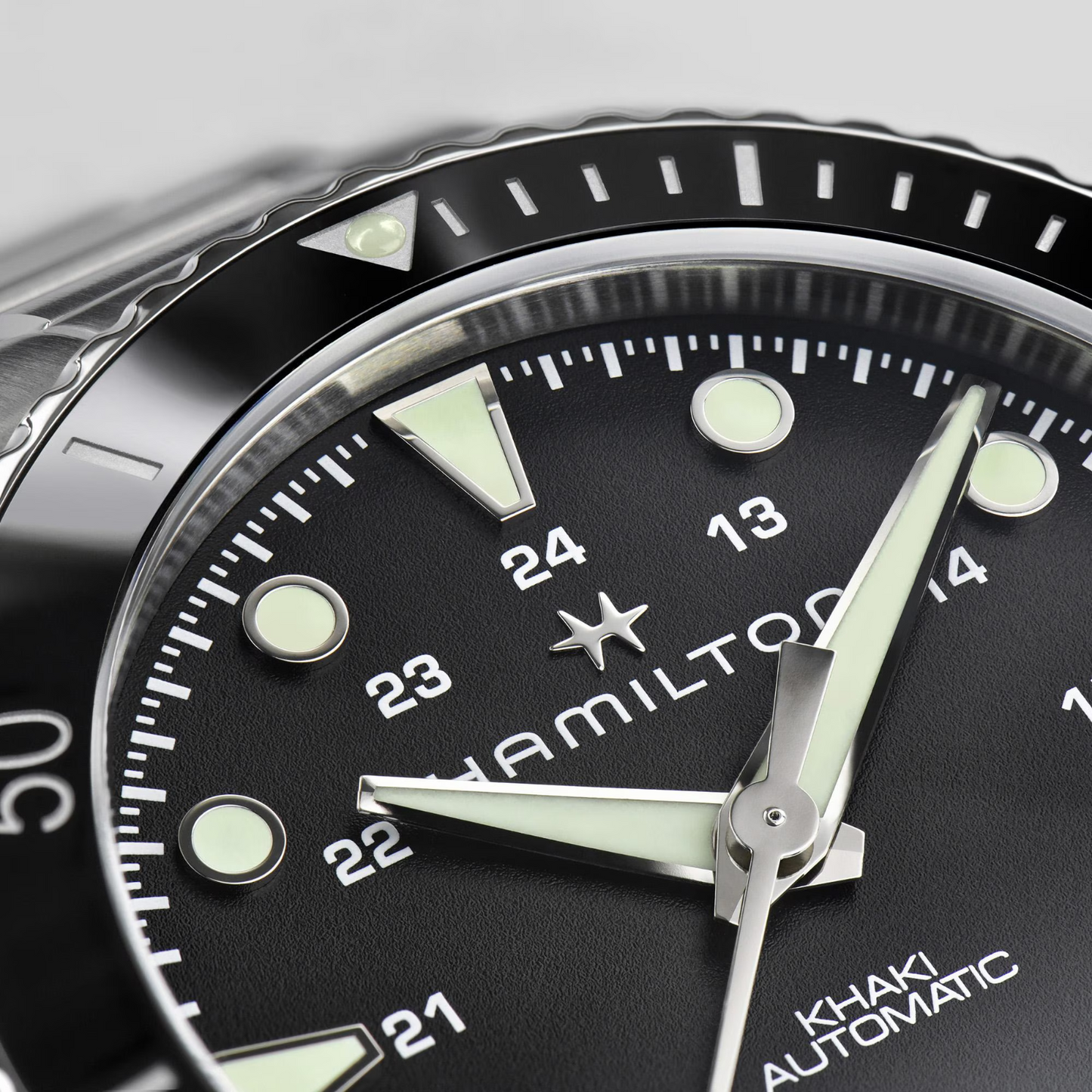 Hamilton Khaki Navy Scuba Automatic 43 MM Stainless Steel Watch H82515130