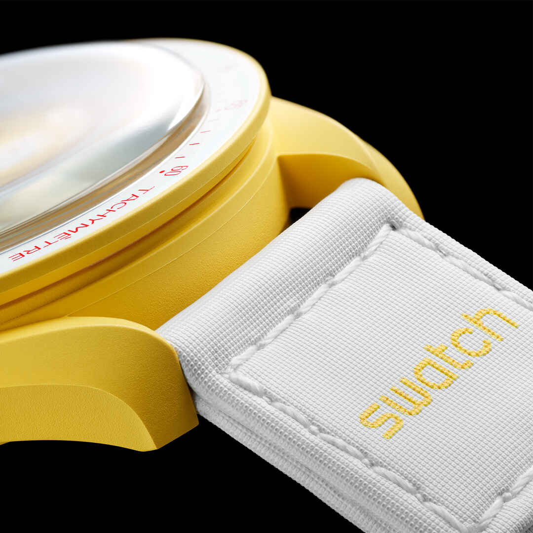 MoonSwatch Mission To The Sun Swatch x Omega SO33J100